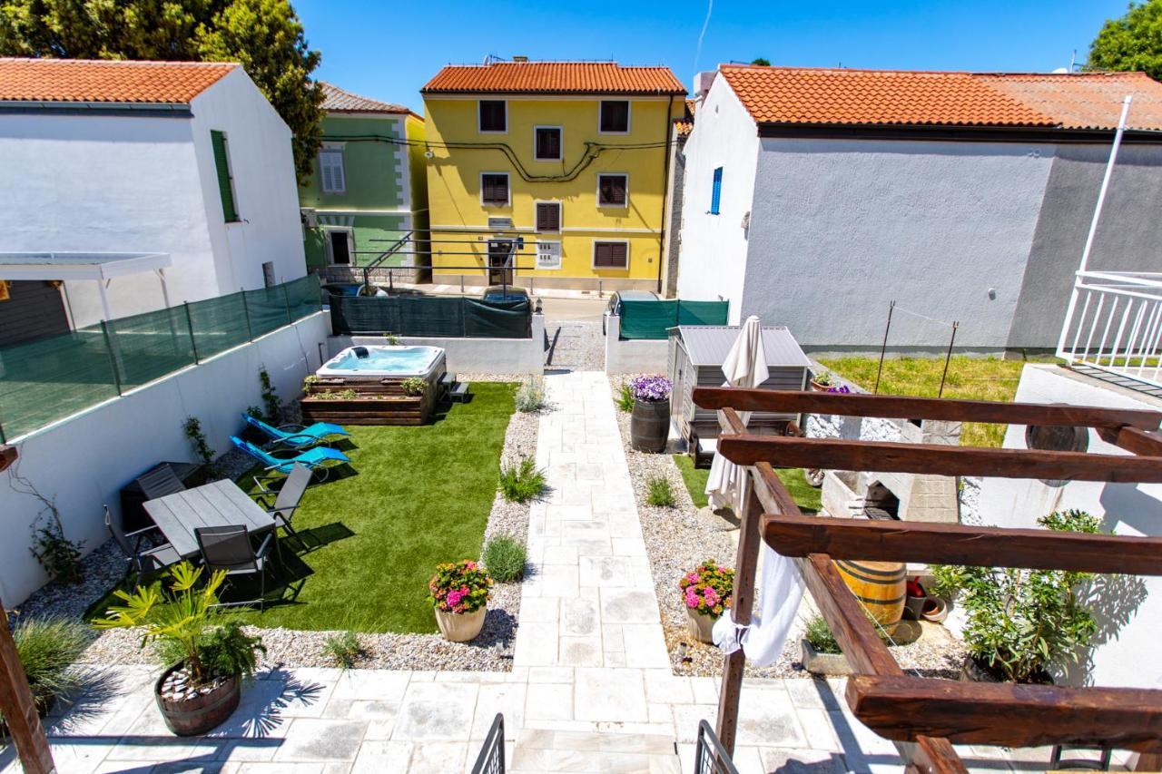 Apartments Mikulin Family Punat Exterior photo